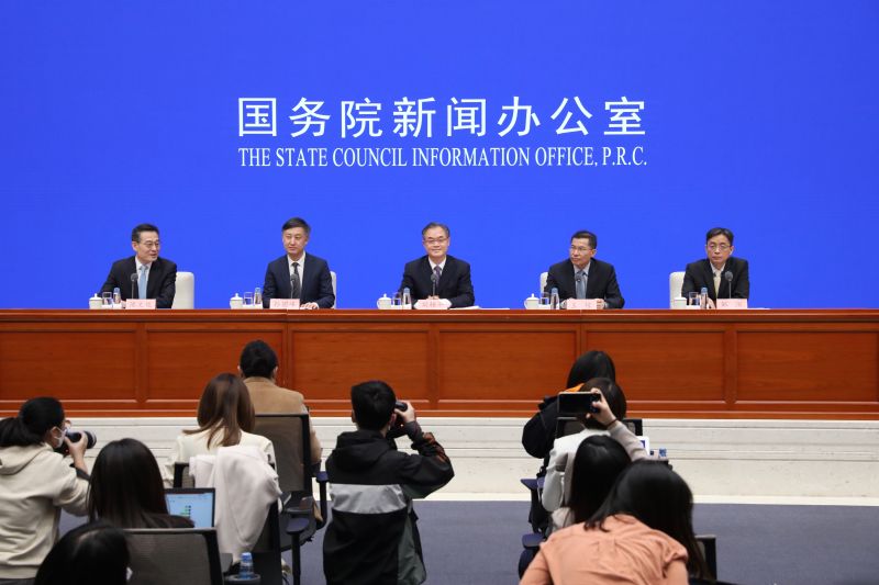 1-210402093ZI15.jpg